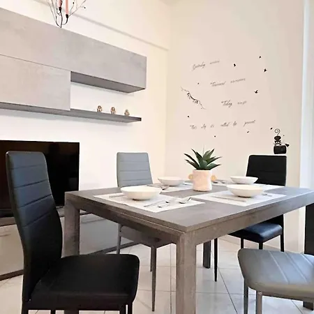 아파트 Casa Sopra Il Porto - Crociere 2min - Ospedale *