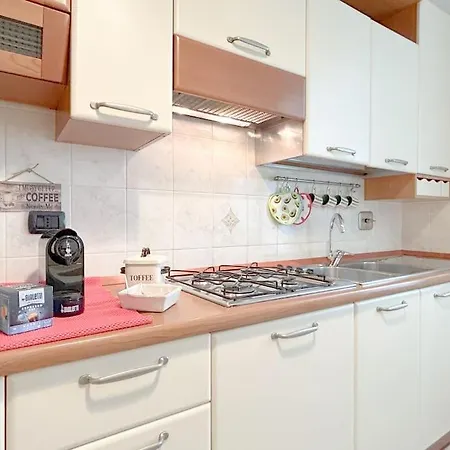 Casa Sopra Il Porto - Crociere 2min - Ospedale Apartment *